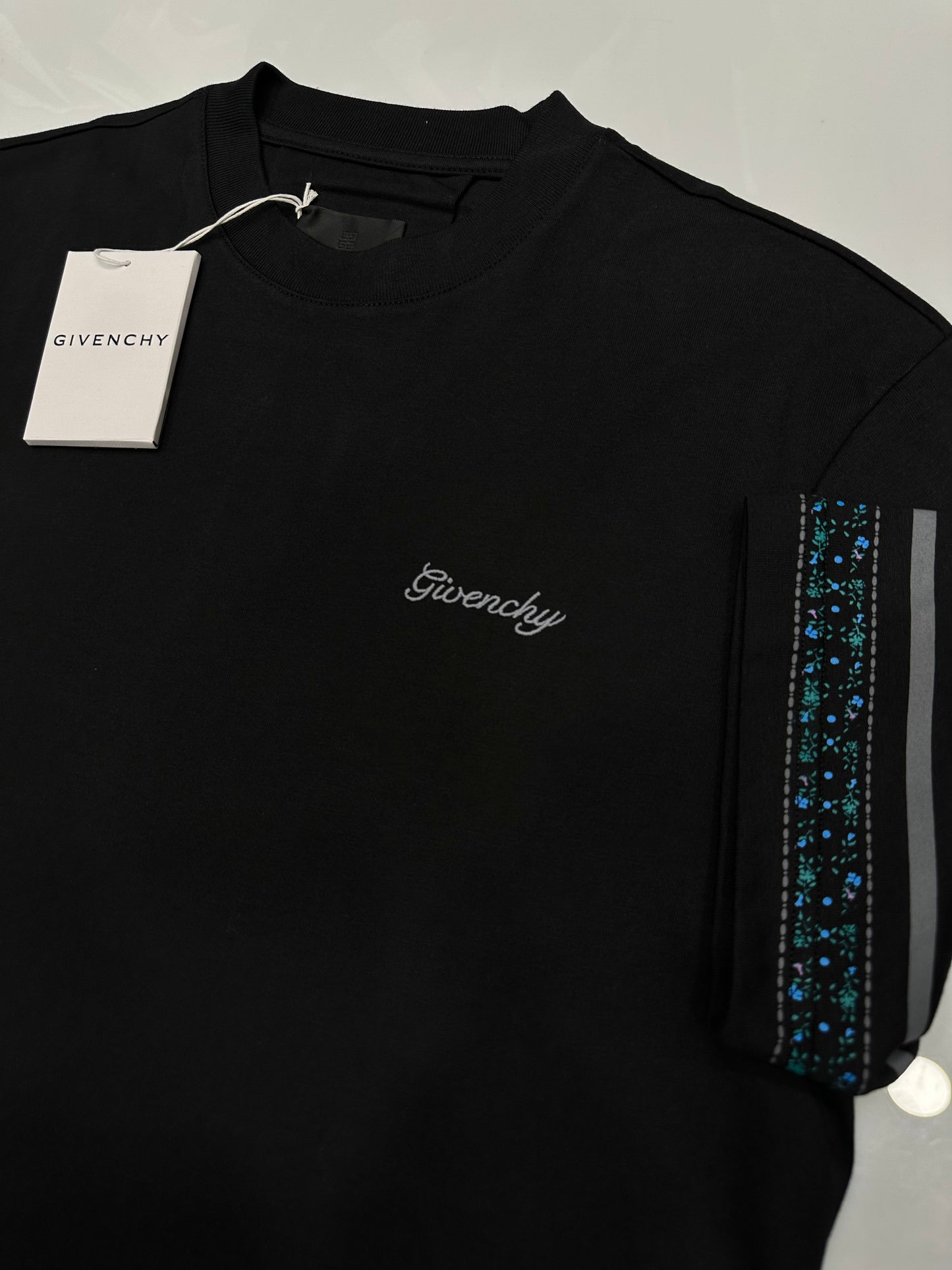 T-shirt Givenchy 1056 (ss25)