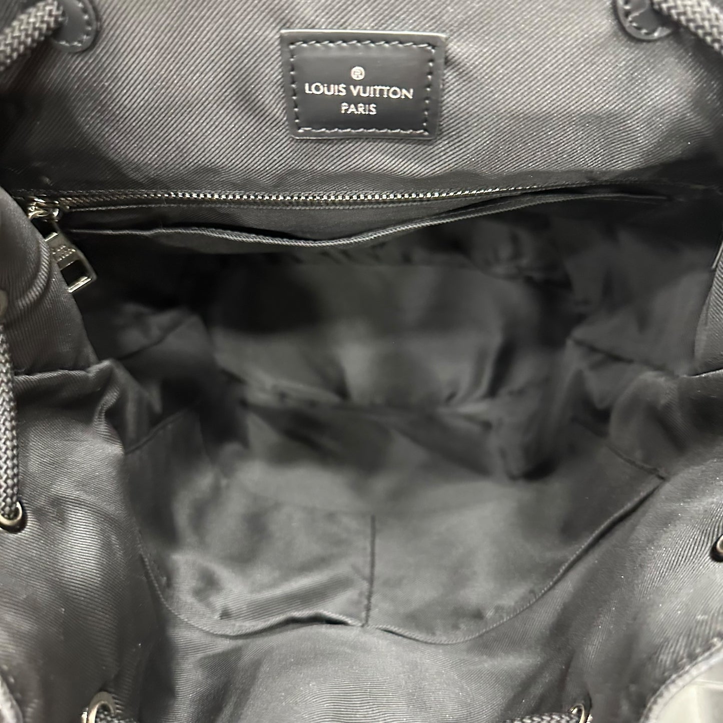 Δερμάτινο Σακίδιο LV 21019 SS26