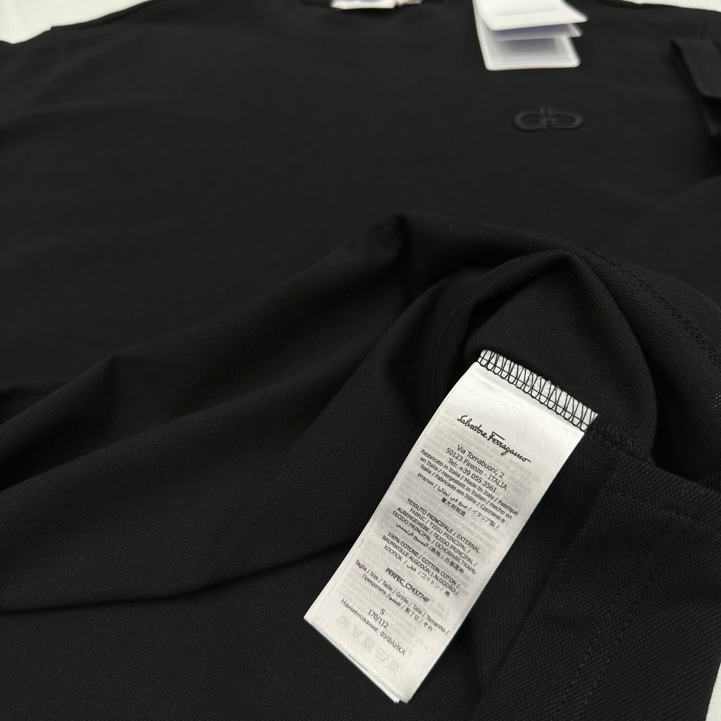 T-shirt Ferragamo 1218 (ss25)