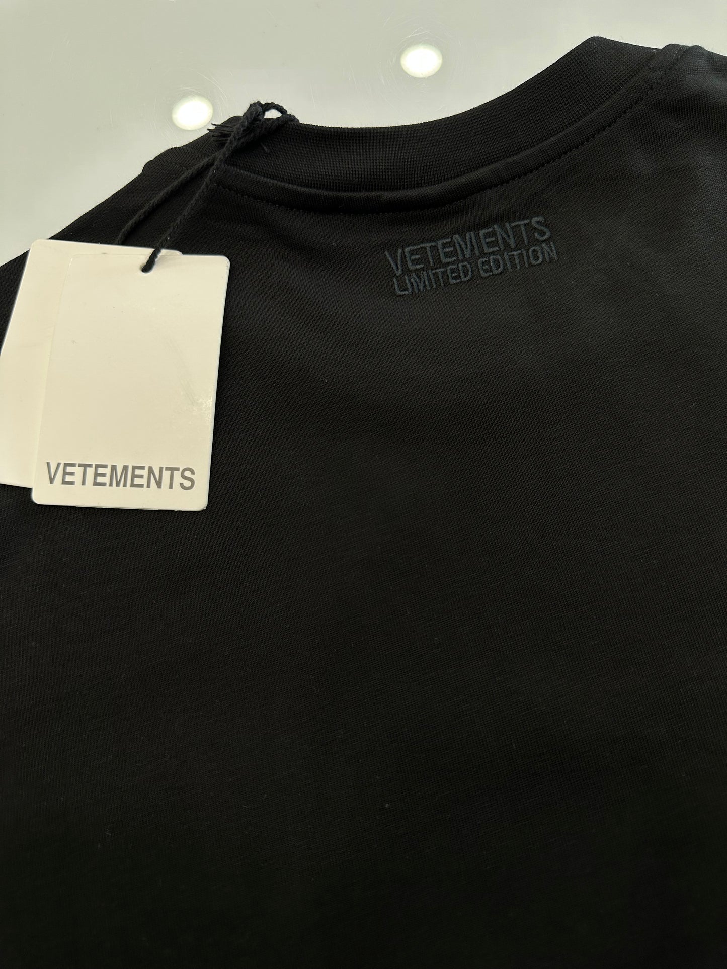 T-shirt Vetements 1023