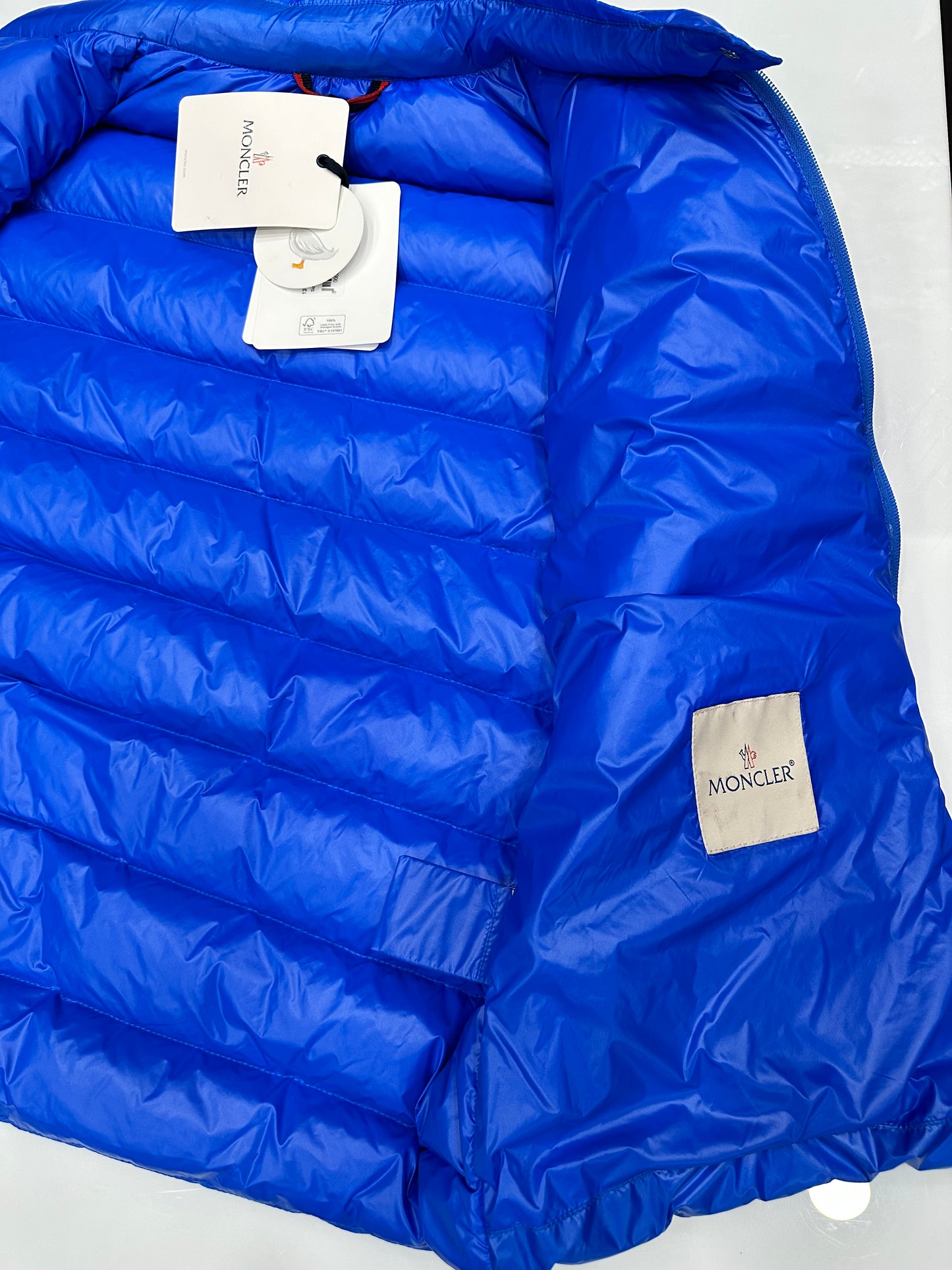 Αμάνικο Γιλέκο Moncler 3004