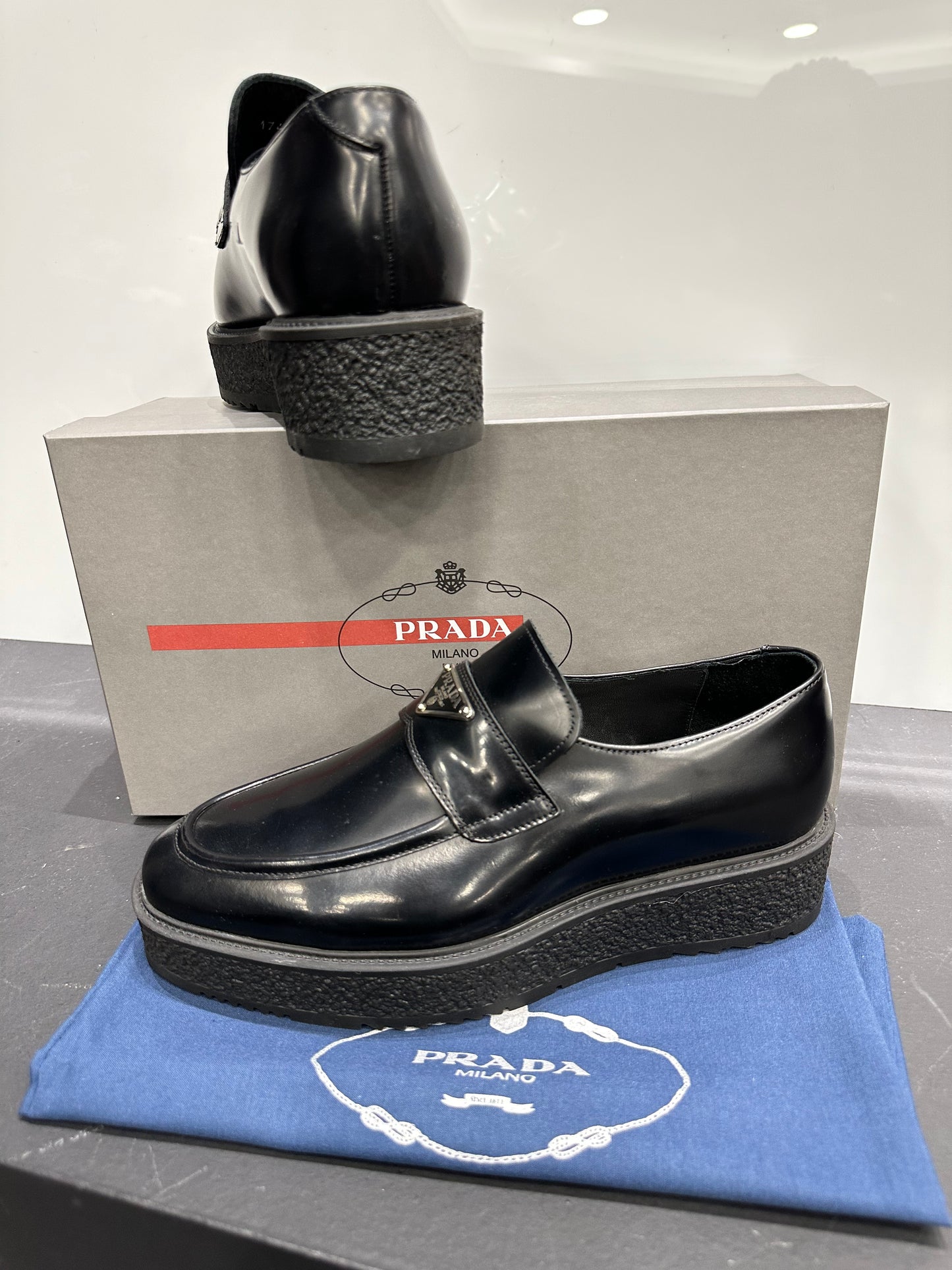 Υποδήματα Prada 1610